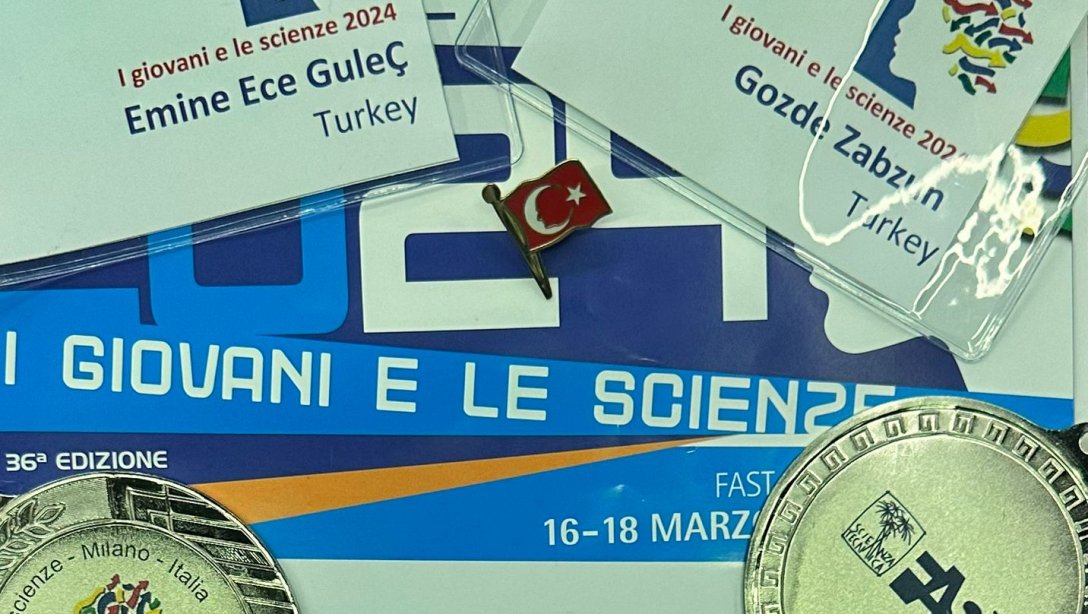 İzmir Karşıyaka Aydoğan Yağcı Bilim ve Sanat Merkezi öğrencileri, gümüş madalya kazandı. 